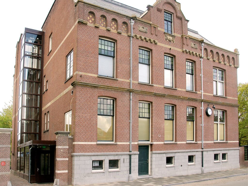 Technisch huzarenstuk van 14 meter hoog