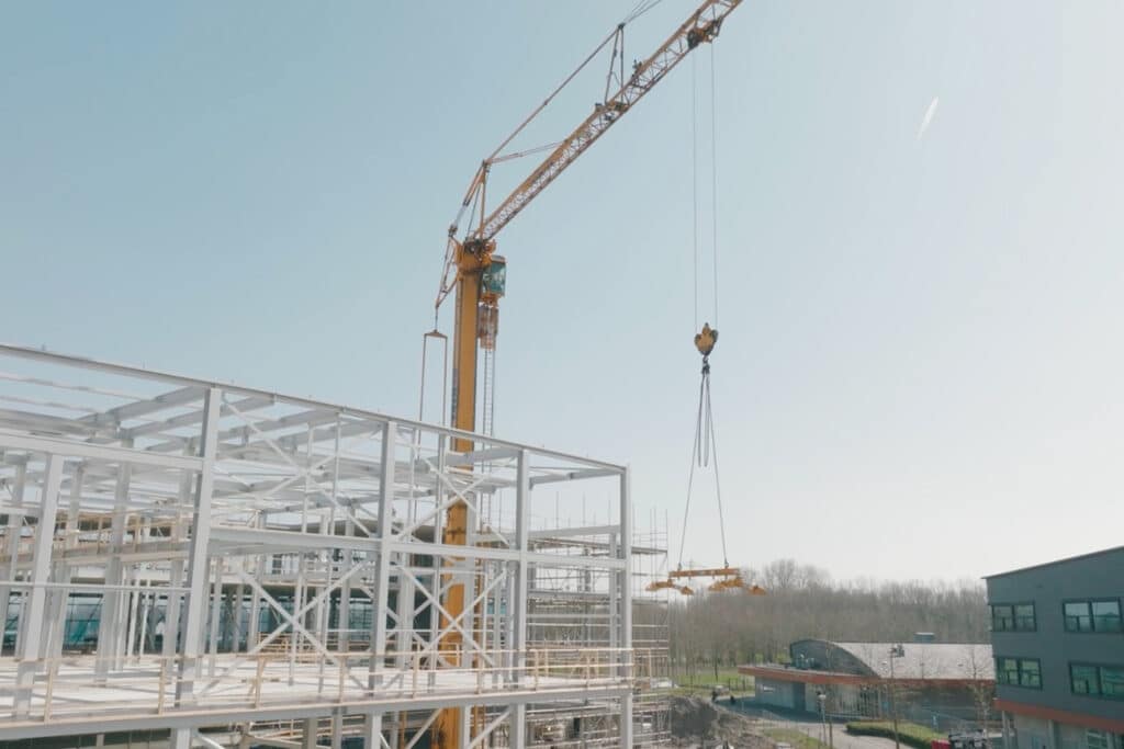 440 ton staal voor Internationale School Almere