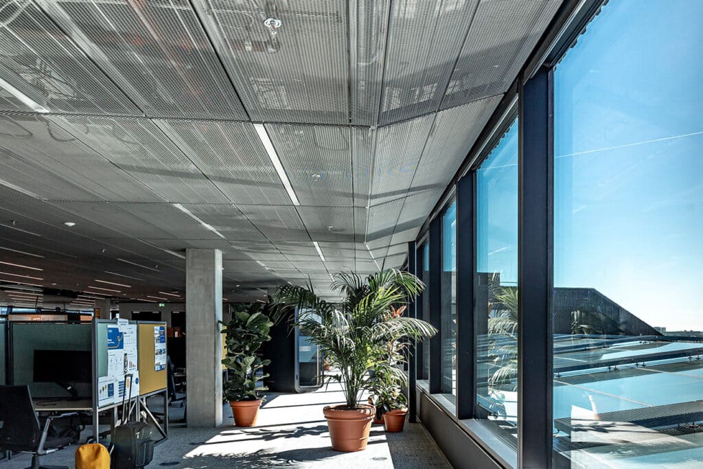 Comfort, functionaliteit en design komen samen in klimaatplafonds Booking.com