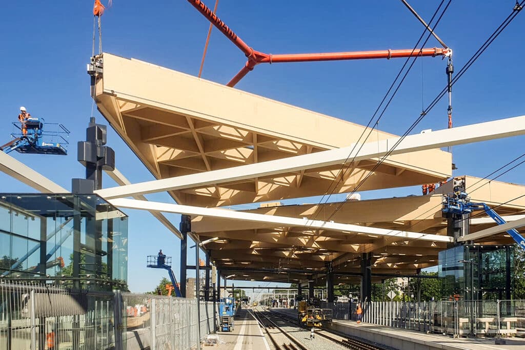 Sechshundert Tonnen Stahl für den Bahnhof Ede-Wageningen 