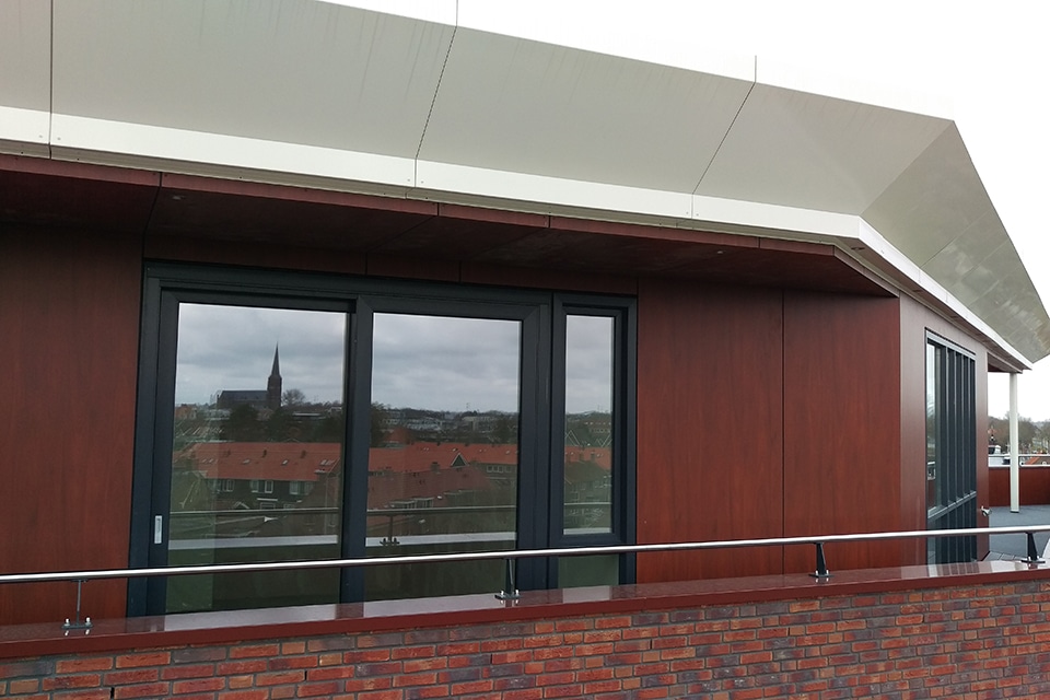 Spezialist für Aluminiumbleche verschönert De Tramhalte in Schagen 