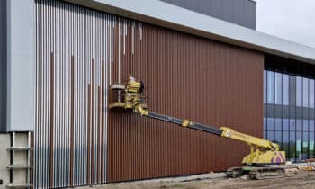 Nieuw bedrijfspand Voorkappers verfraait bedrijventerrein Zevenhuis met indrukwekkende gevelbeplating 12
