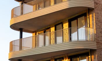 MBS Specials heeft op maat gemaakte balkons met unieke details kopieren