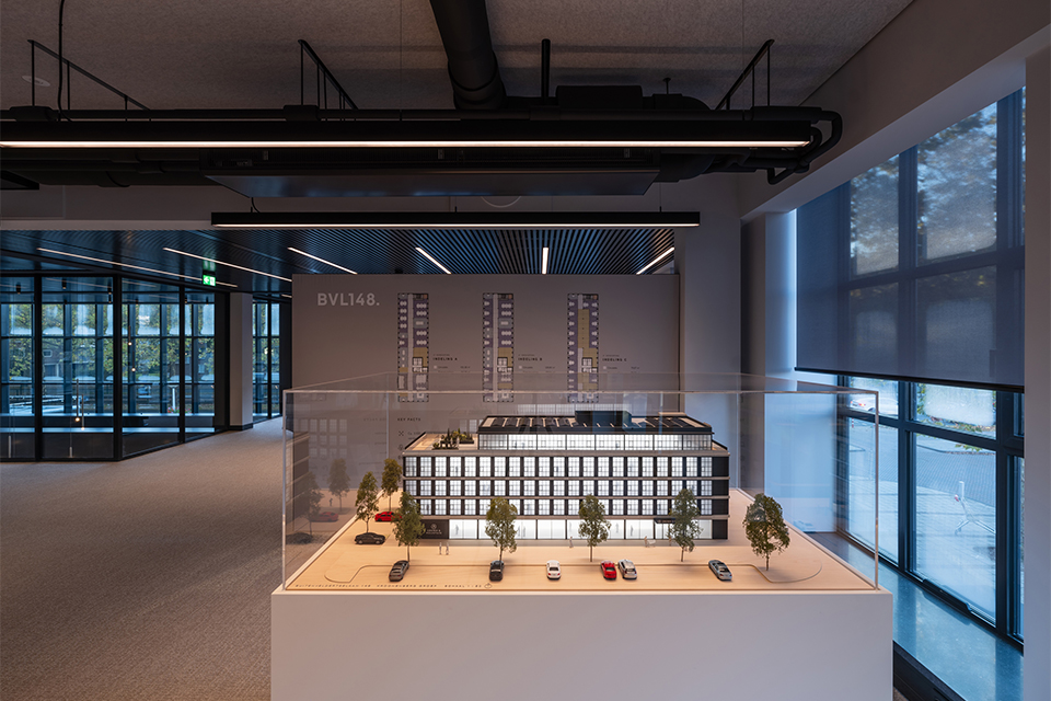 Picture of Complete installation high-end office building