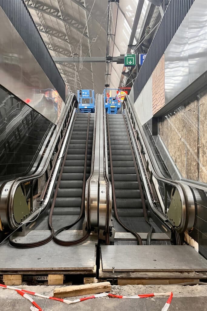 Amovatie in volle vaart op Amsterdam Centraal Station 1