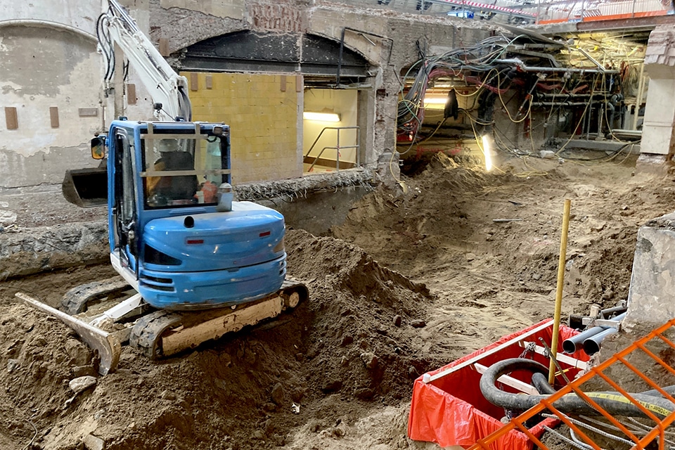 Vernieuwing entree westelijke reizigerstunnelstation Amsterdam Centraal 2