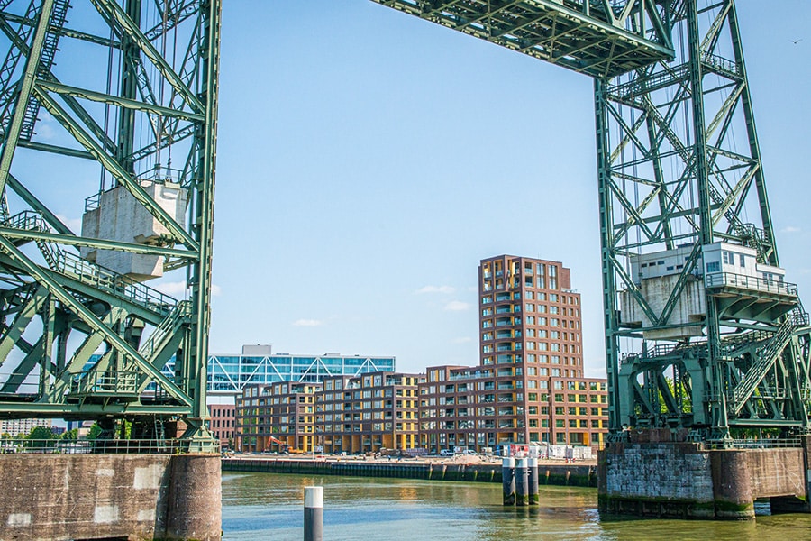 Large-scale window frame project marks completion of Hefkwartier 6