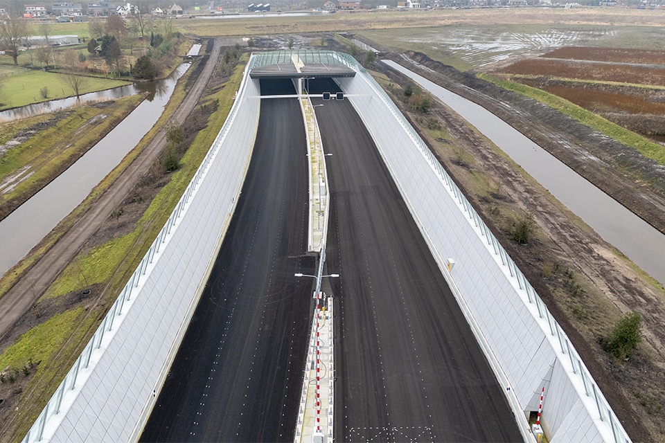 310.000 kilo aluminium voor Rottemerentunnel 5