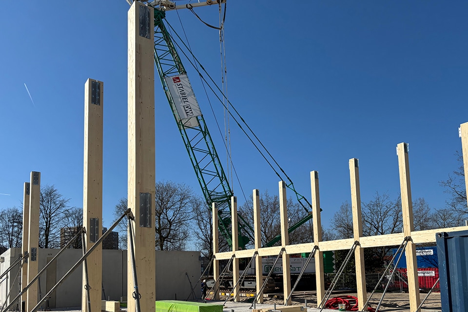 Doordachte combinatie van beton, staal en hout 4