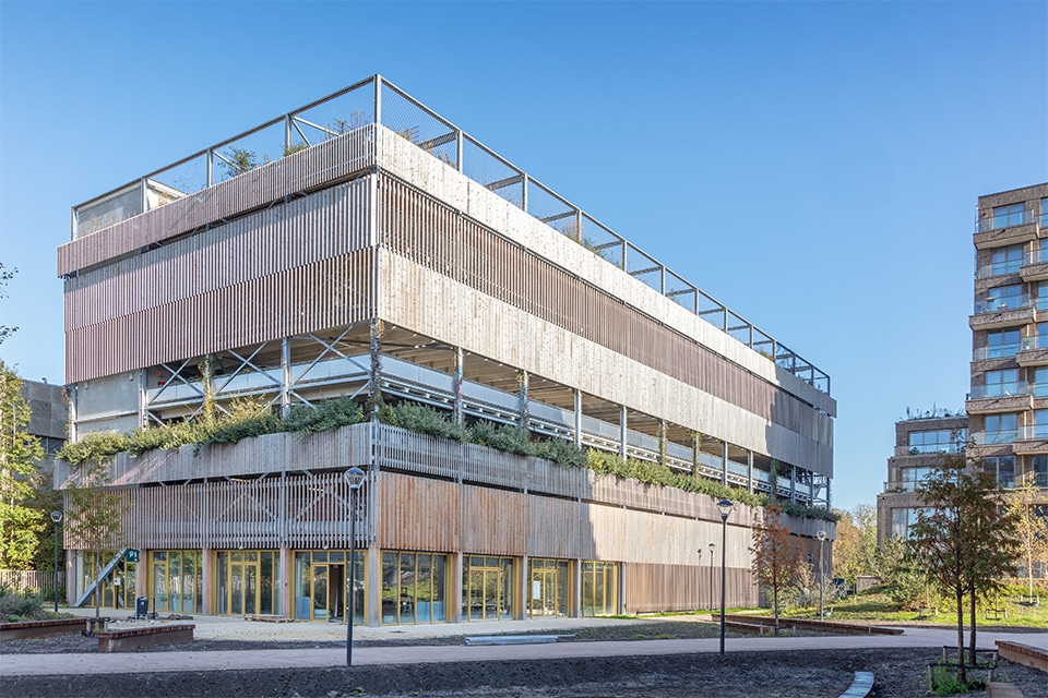 Market leader in mobility hubs focuses on future-proofing and multifunctionality 1