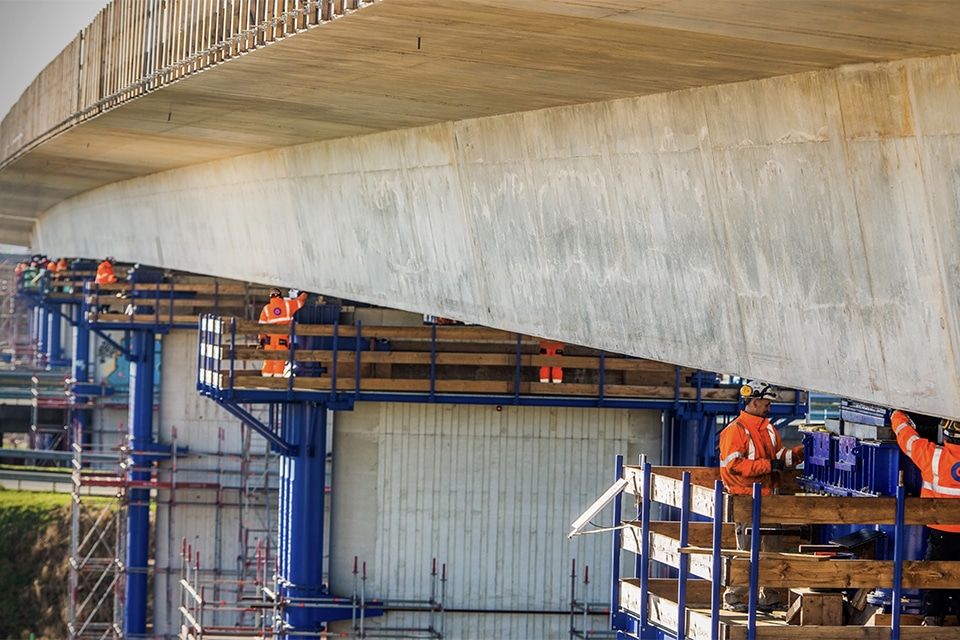 A16 Rotterdam: 11 km long energy-neutral highway 2