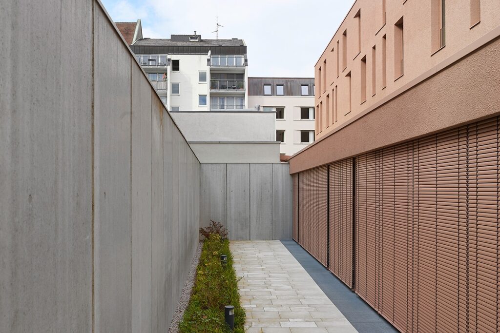 Architectural sophistication with exterior blinds 2