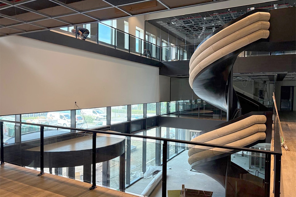 Herrezen uit de as. Duurzame heropbouw voor Groenland Kip  5