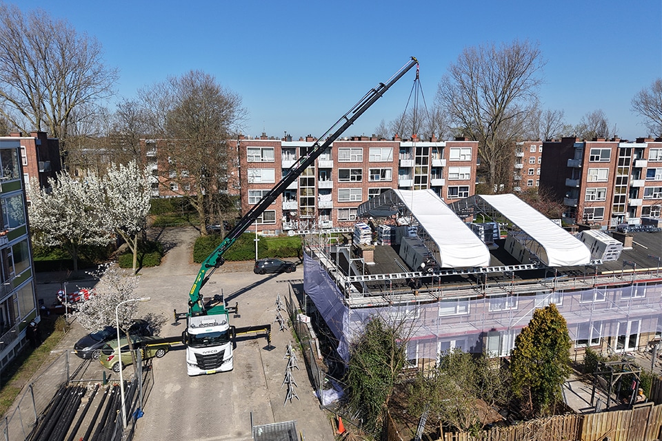 Innovatieve dakkapconstructie maakt snelle en veilige renovatie mogelijk 1