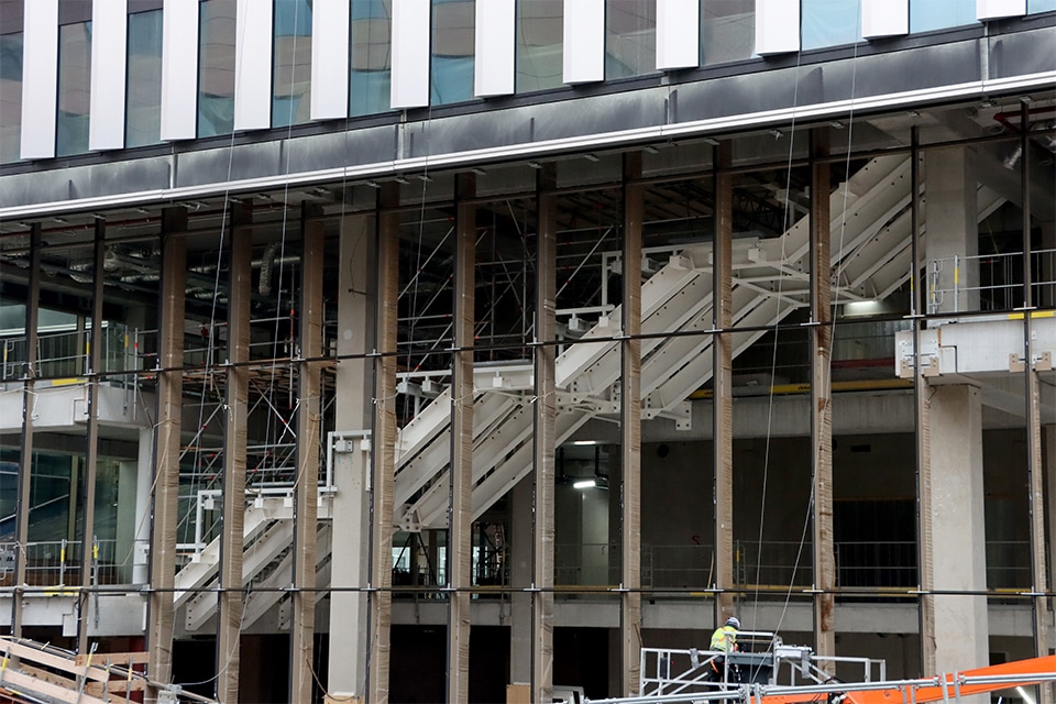 900,000 pounds of steel as basis for new ING headquarters 1