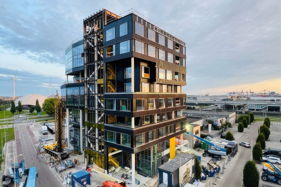 Makerstoren Amsterdam vraagt precisie op kleine bouwplaats 8