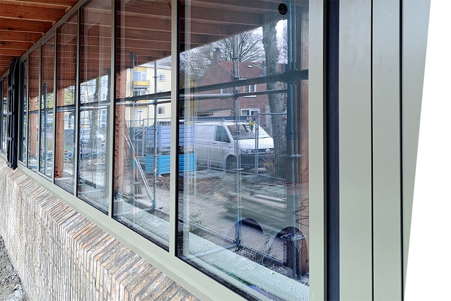 Slanke kozijnserie laat daglicht maximaal naar binnen stromen 2