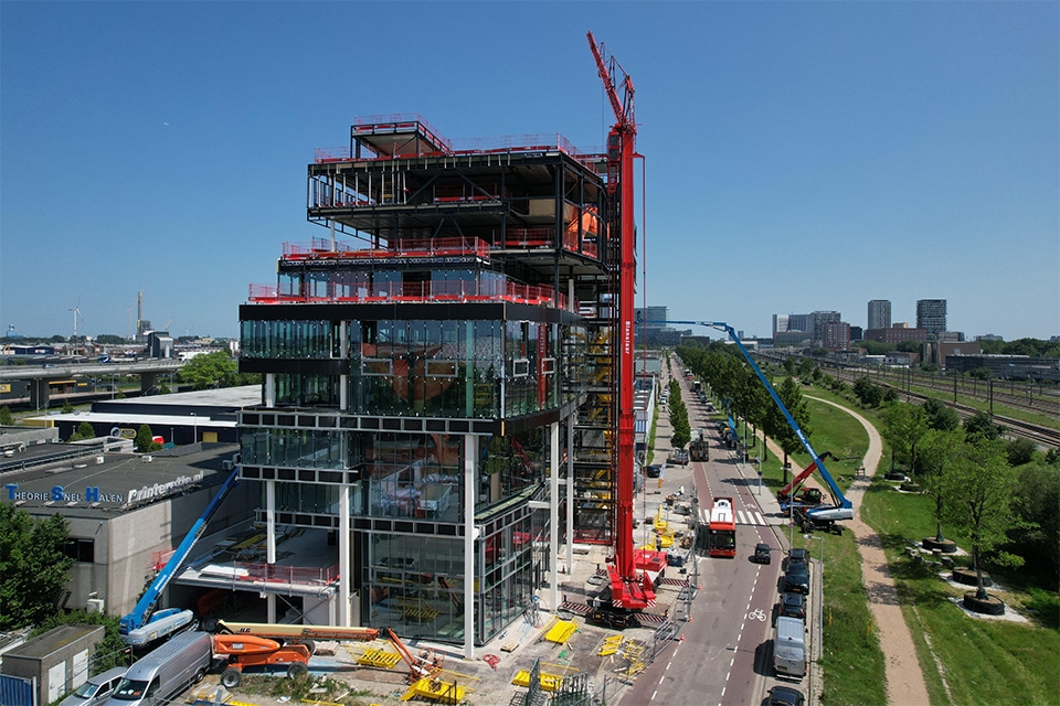 Makerstoren Amsterdam vraagt precisie op kleine bouwplaats 1
