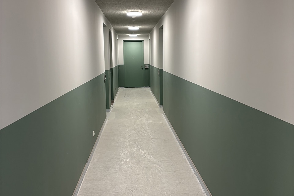 Behang- en schilderwerk met precisie 1