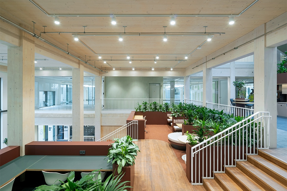 ‘Houtbouw draagt bijaan ons werkplezier’ 1