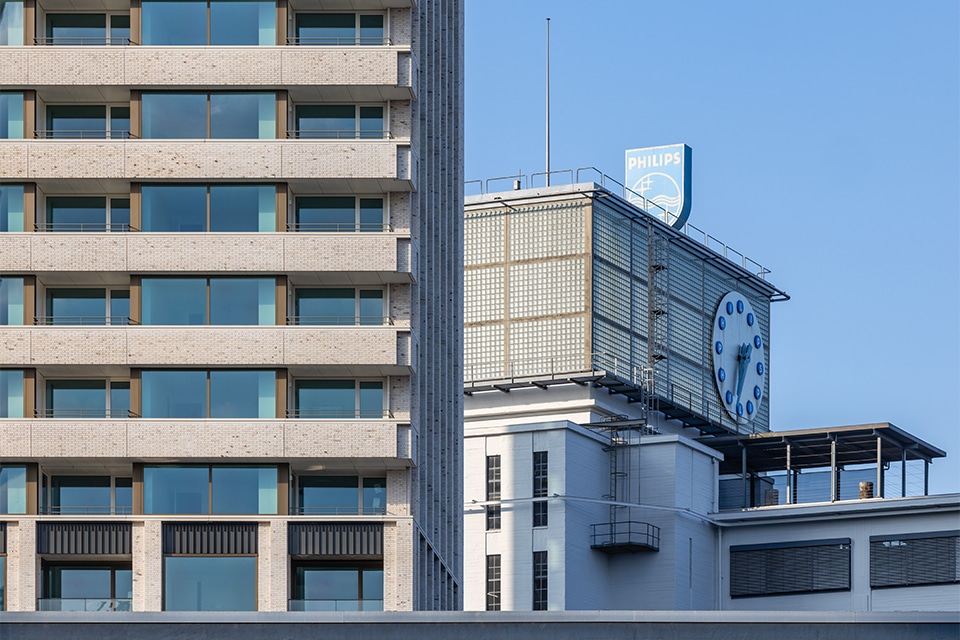 Indrukwekkend metselwerk op 100 meter voor Strijp-S 1