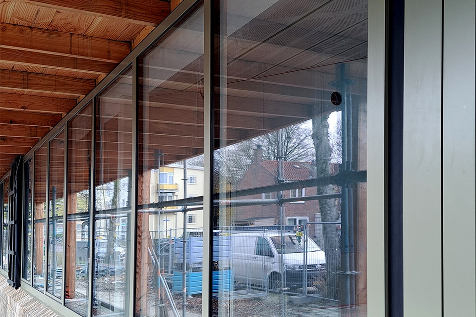 Schlanke Fensterrahmenserie ermöglicht maximalen Tageslichteinfall 1