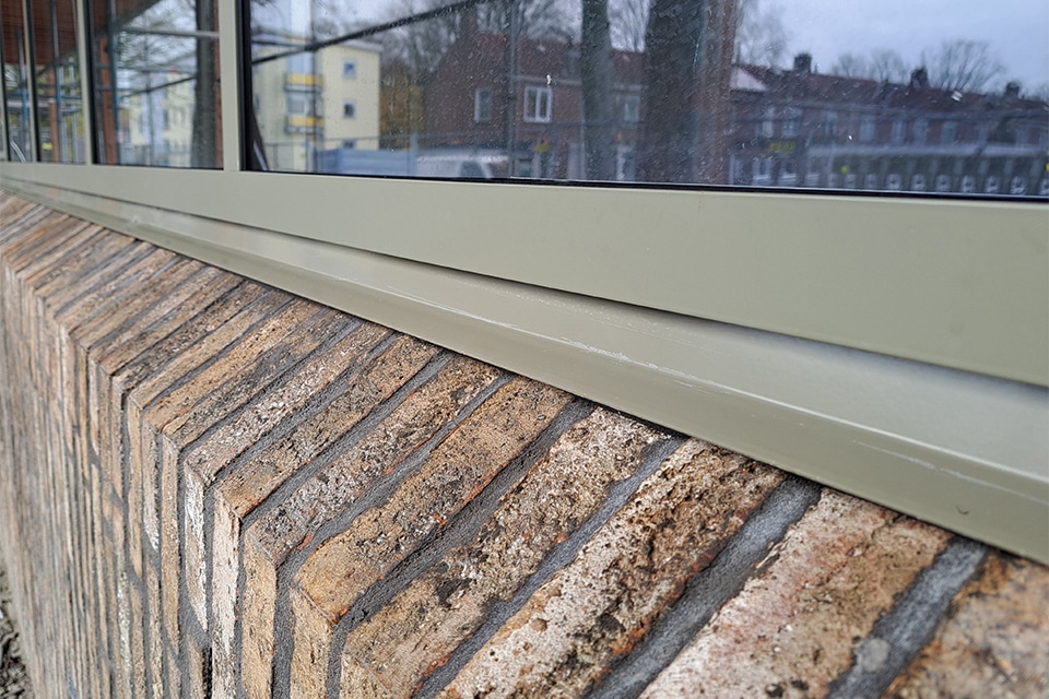 Schlanke Fensterrahmenserie lässt das Tageslicht in maximalem Umfang eindringen 2