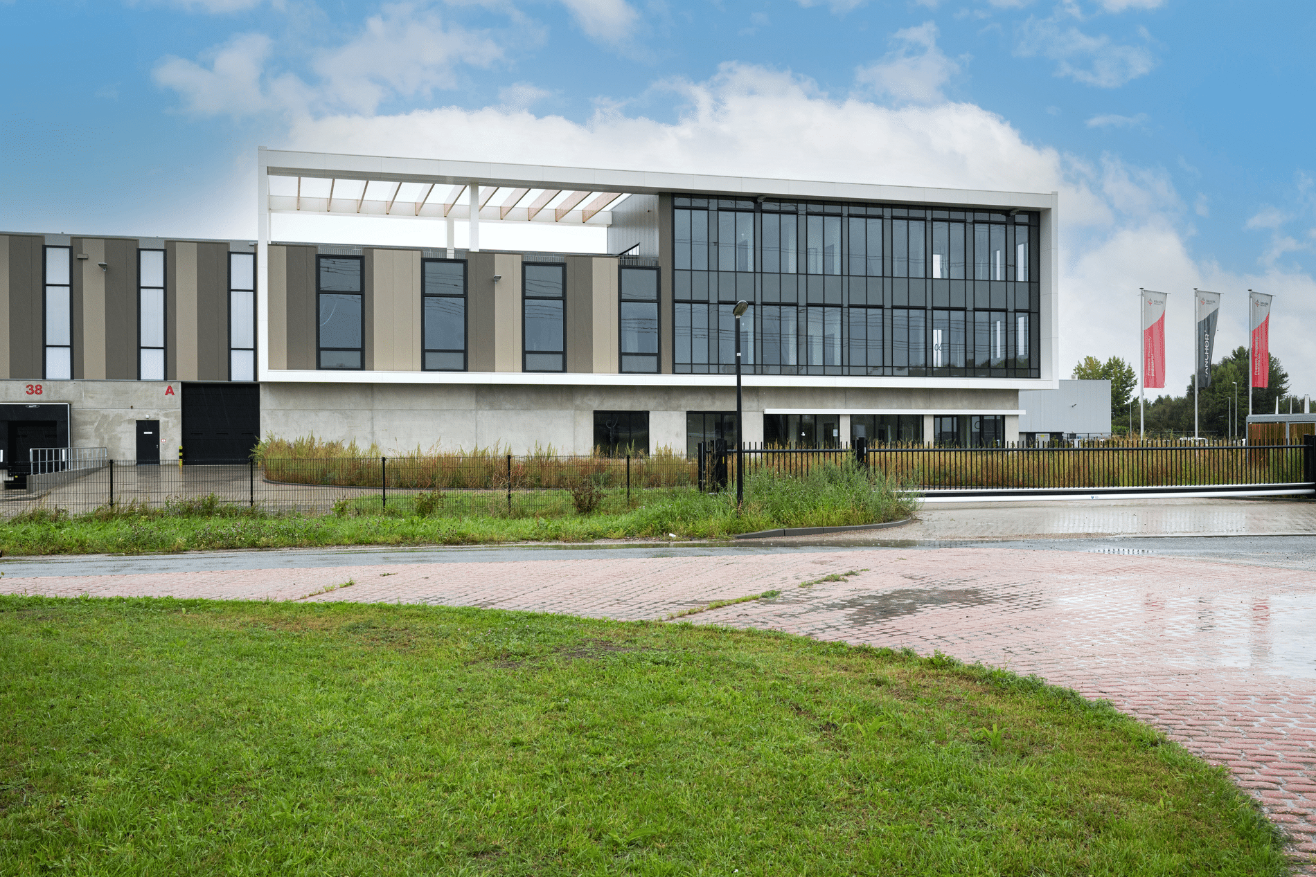 Distributiecentrum van de toekomst is expressief, groen en laat daglicht ver naar binnen stromen 2