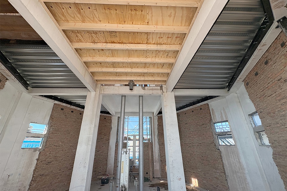 Slanke staalplaatbeton verdiepingsvloeren voor Veerse Toren 4