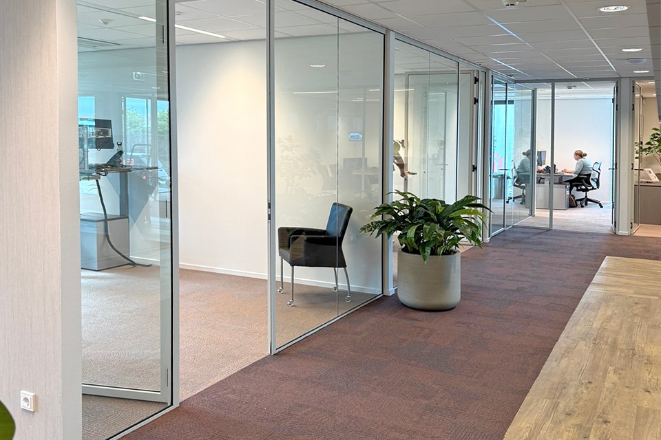 Eén adres voor glazen interieurwanden en brandwerende glaswanden 4
