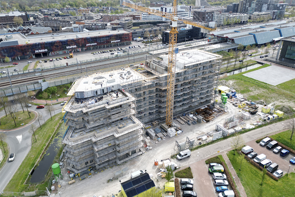 Permanent team builds first block of the new Hanzepark 2