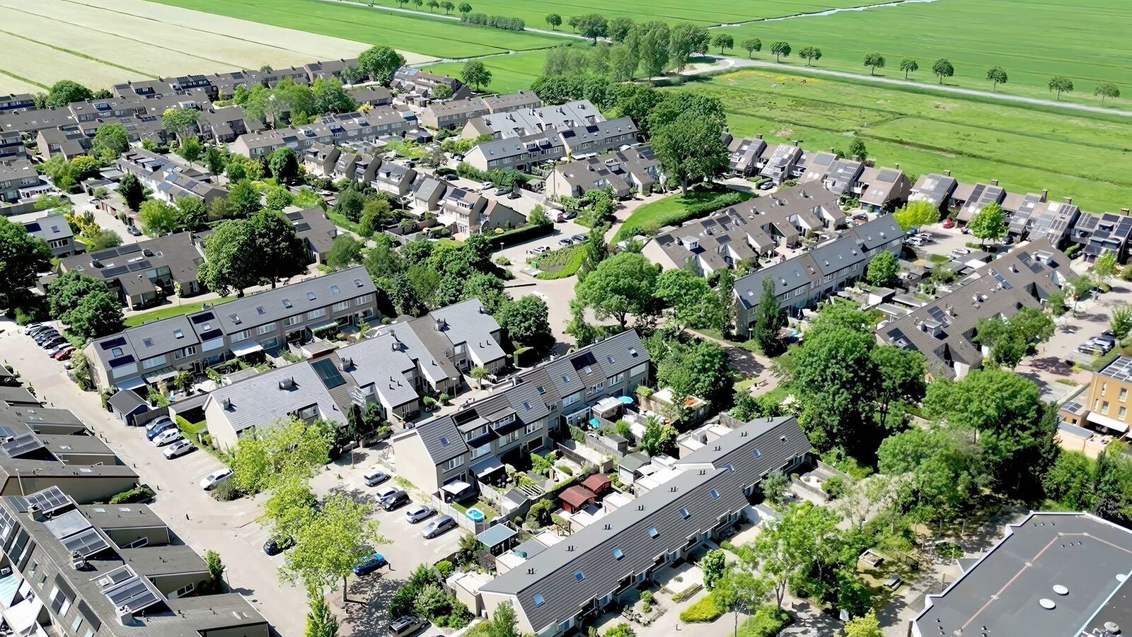 Dakrenovatie maakt 53 woningen klaar voor de toekomst