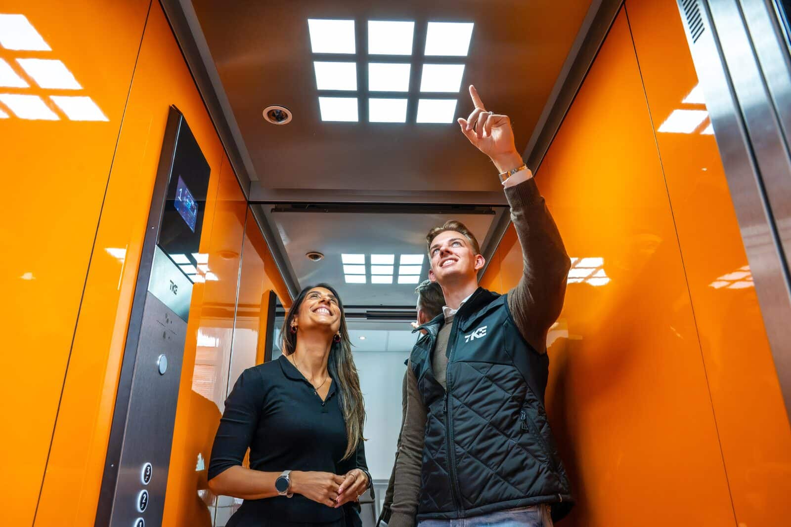 Twee liftinstallaties ingepast in bestaande Bolstoren
